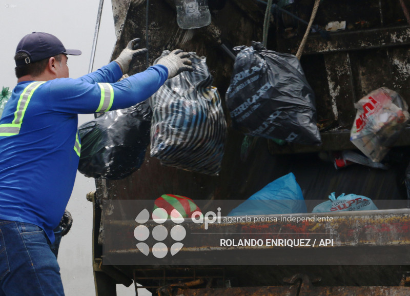 BASURA Y RECOLECCION QUITO
