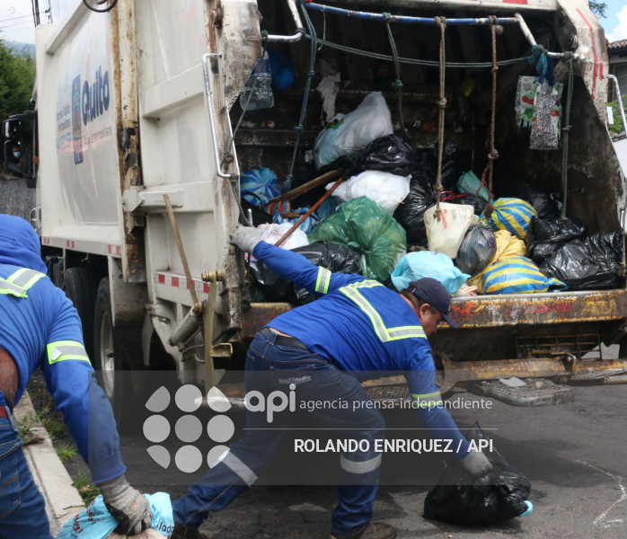BASURA Y RECOLECCION QUITO