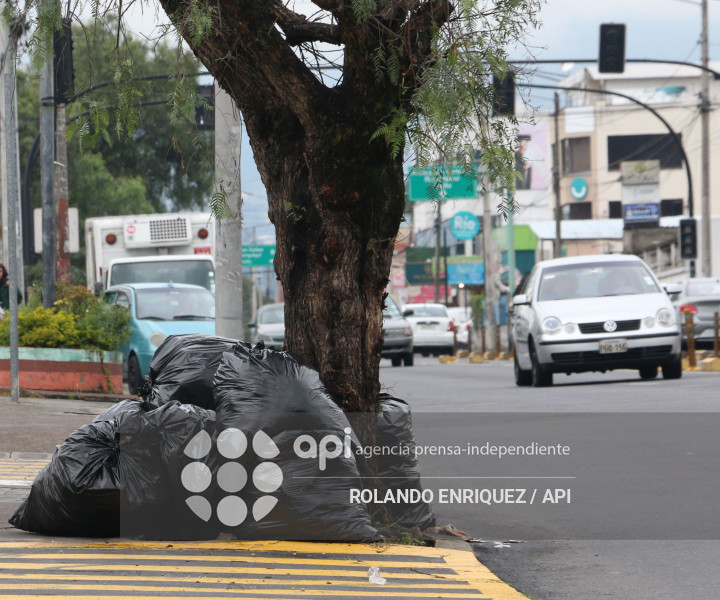 BASURA Y RECOLECCION QUITO