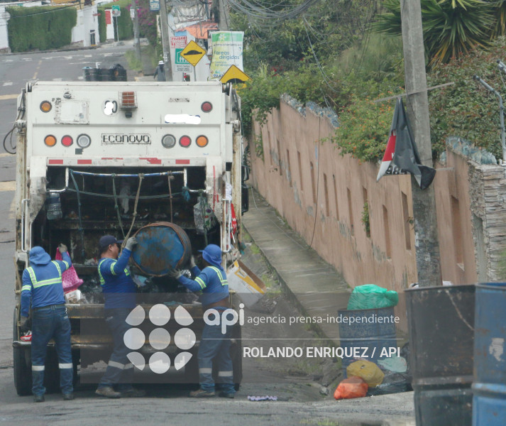 BASURA Y RECOLECCION QUITO