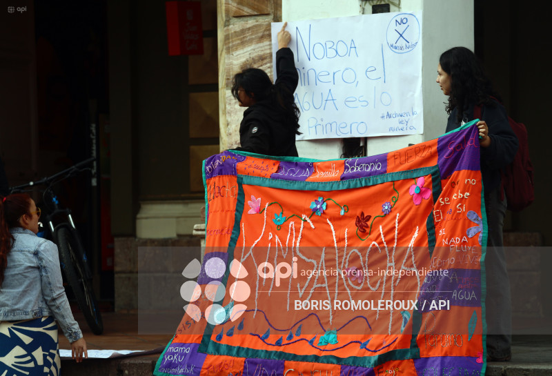CUENCA-PLANTON POR ARCHIVO LEY DE MINERIA