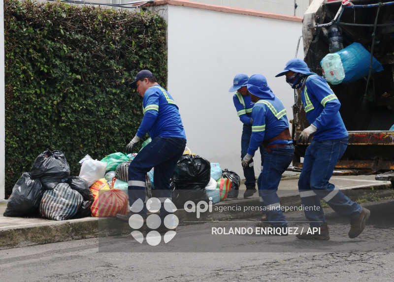 BASURA Y RECOLECCION QUITO