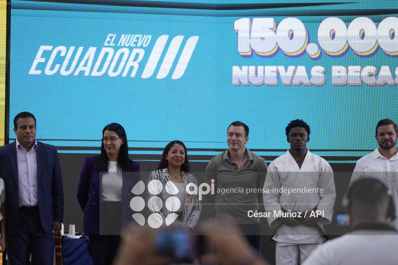 GYE-BECAS BECAUSE HE IS NICE