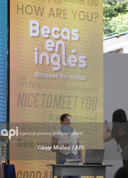 GYE-BECAS BECAUSE HE IS NICE