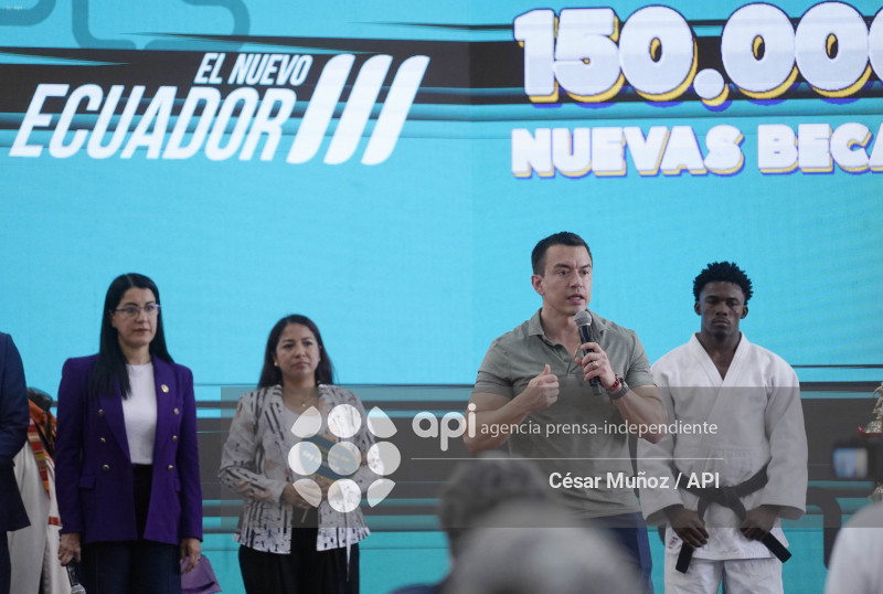 GYE-BECAS BECAUSE HE IS NICE