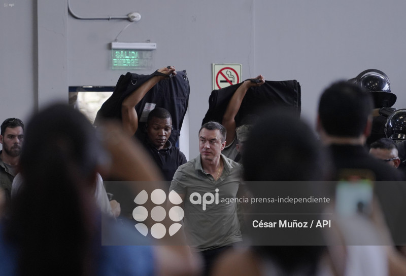 GYE-BECAS BECAUSE HE IS NICE