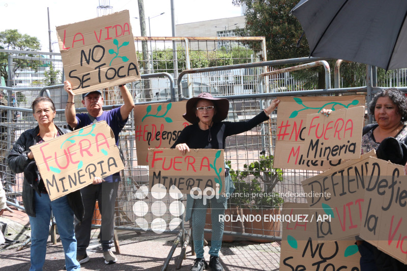 PROTESTA EN CONTRA DE LA LEY MINERA