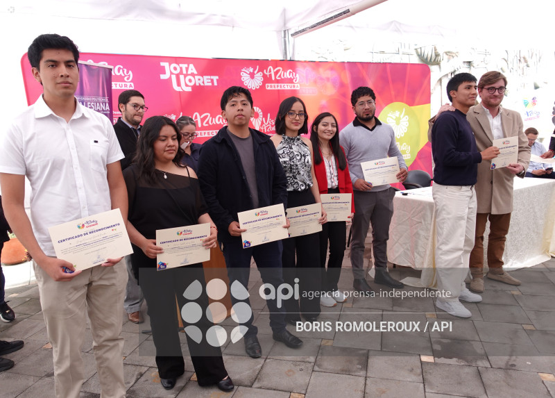 CUENCA-ENTREGA ANTEPROYECTO ACADEMICO-VIVIENDA-BAÑOS