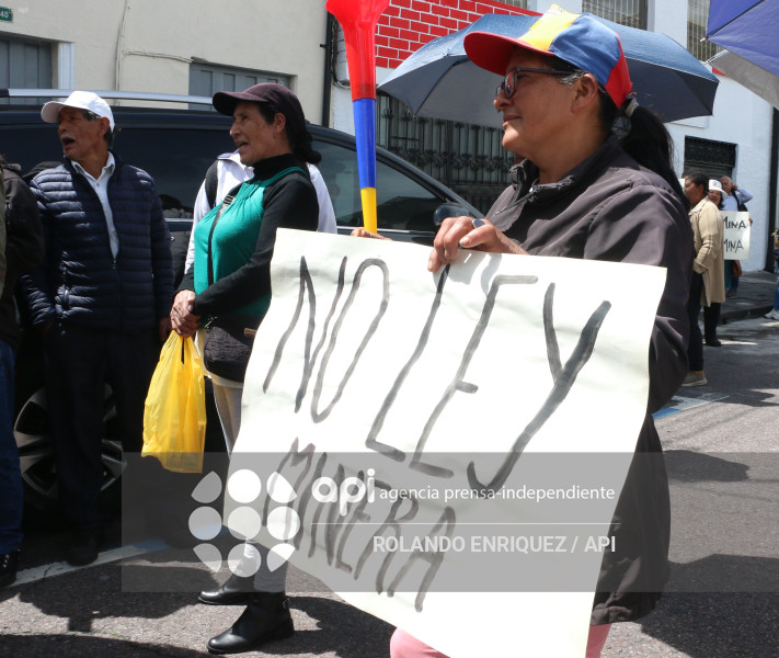 PROTESTA EN CONTRA DE LA LEY MINERA
