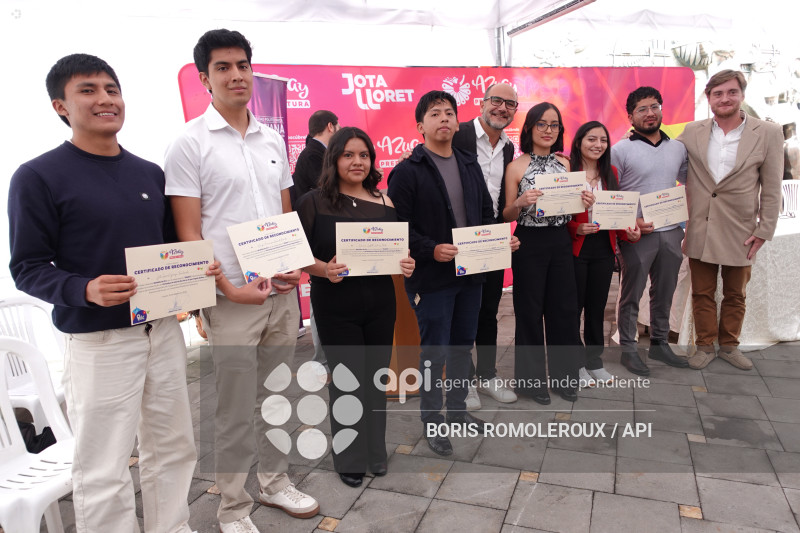 CUENCA-ENTREGA ANTEPROYECTO ACADEMICO-VIVIENDA-BAÑOS