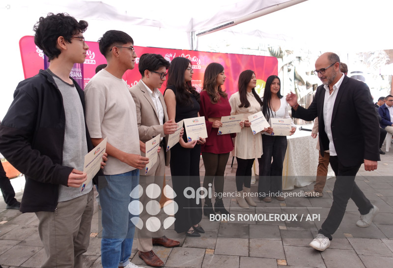 CUENCA-ENTREGA ANTEPROYECTO ACADEMICO-VIVIENDA-BAÑOS