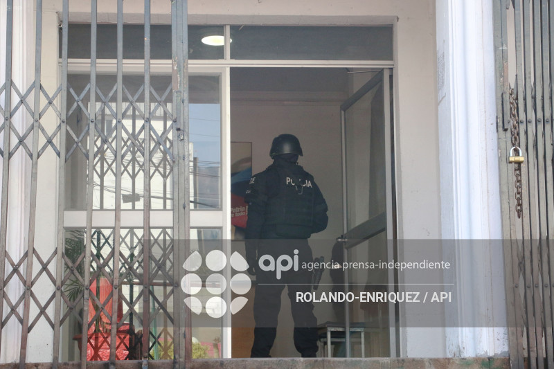 ALLANAMIENTO SEDE REVOLUCION CIUDADANA