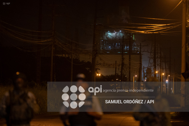 AMBIENTE INCENDIO REFINERIA DE ESMERALDAS