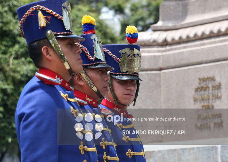 OFRENDA FLORAL PRINCIPE DE ABU DABI