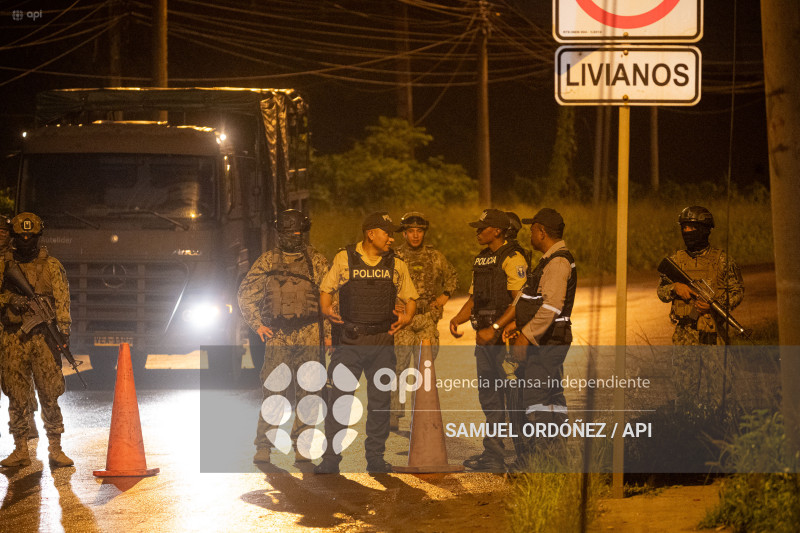 AMBIENTE INCENDIO REFINERIA DE ESMERALDAS