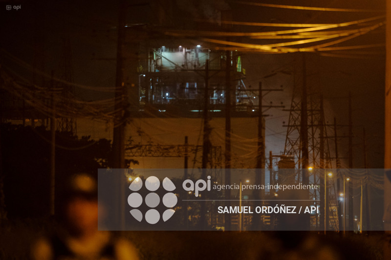 AMBIENTE INCENDIO REFINERIA DE ESMERALDAS