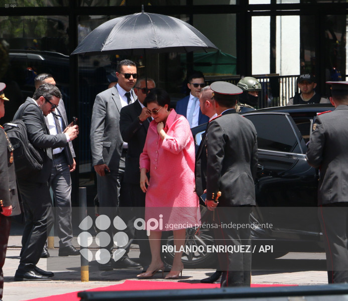 OFRENDA FLORAL PRINCIPE DE ABU DABI
