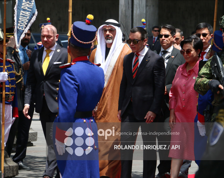 OFRENDA FLORAL PRINCIPE DE ABU DABI