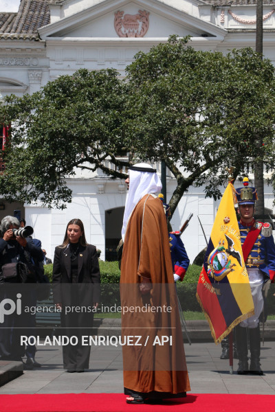 OFRENDA FLORAL PRINCIPE DE ABU DABI