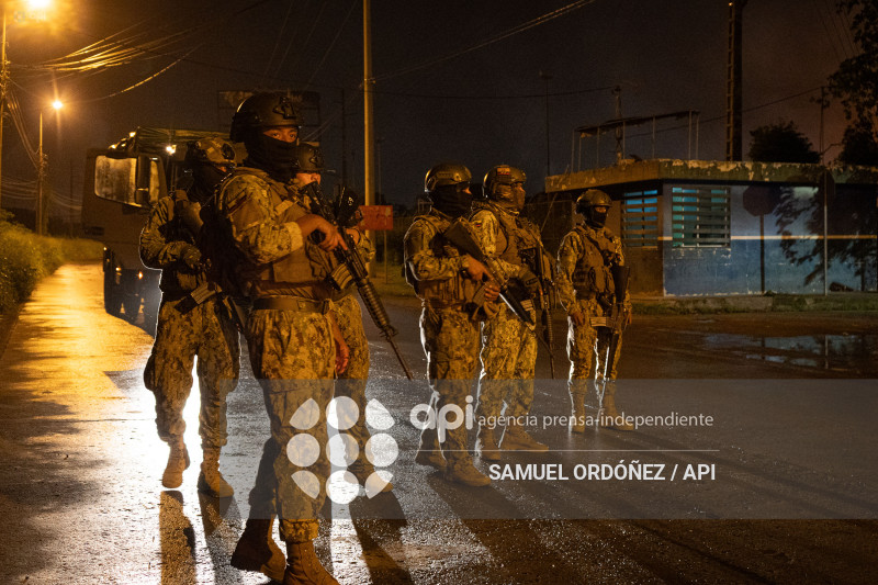 AMBIENTE INCENDIO REFINERIA DE ESMERALDAS