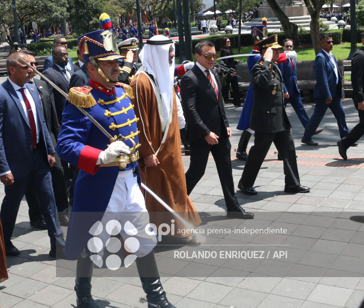 OFRENDA FLORAL PRINCIPE DE ABU DABI