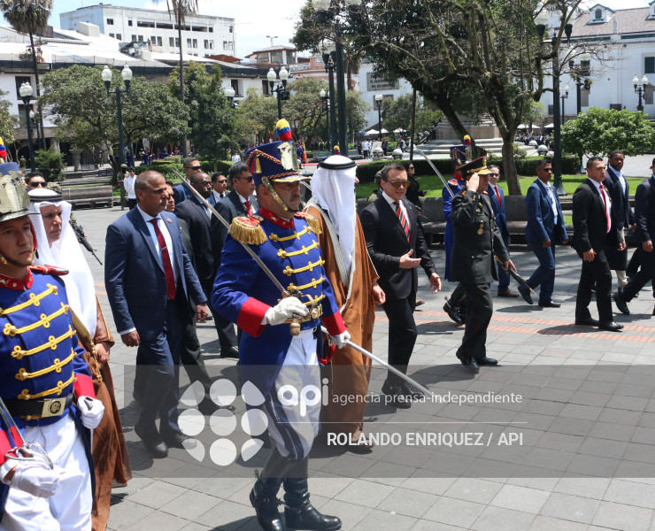 OFRENDA FLORAL PRINCIPE DE ABU DABI