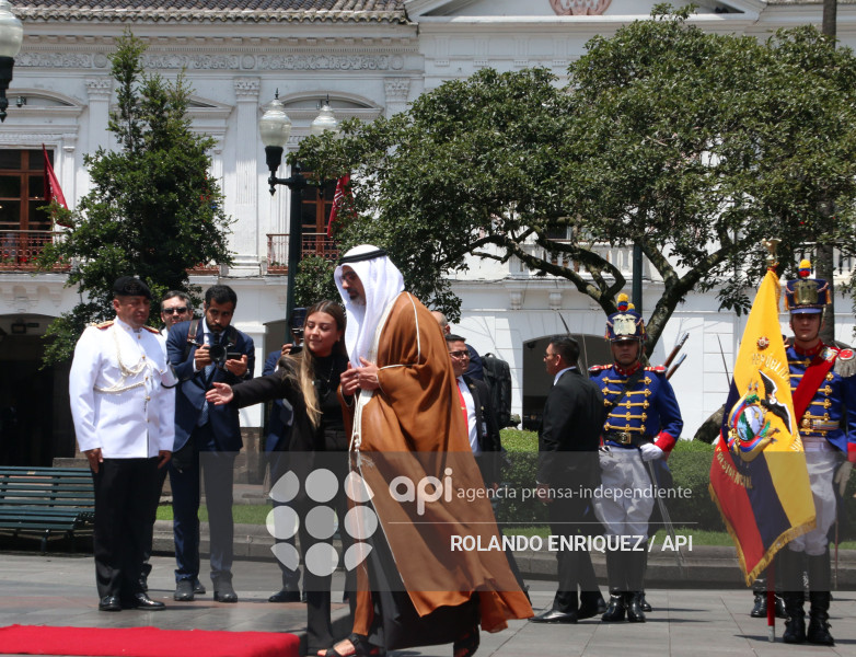OFRENDA FLORAL PRINCIPE DE ABU DABI