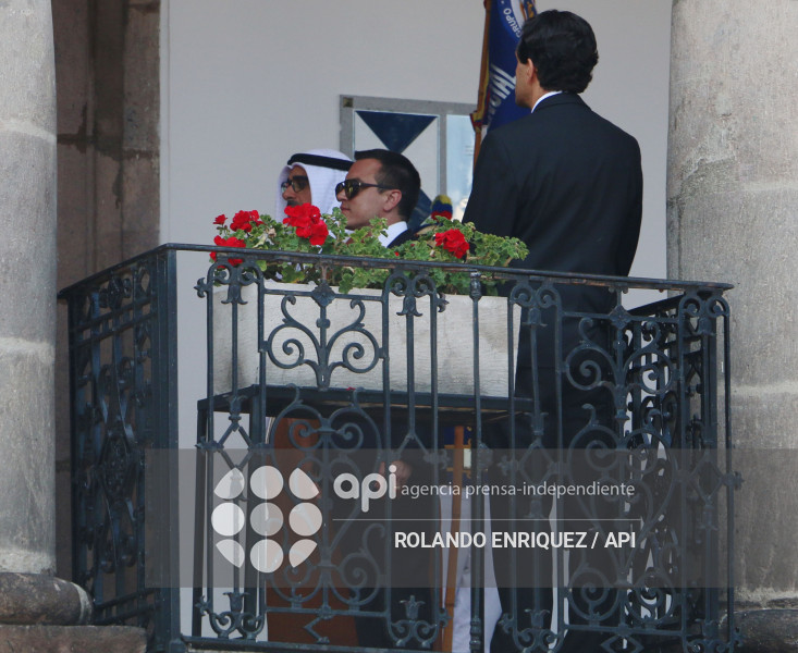 OFRENDA FLORAL PRINCIPE DE ABU DABI