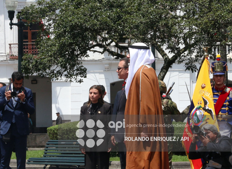OFRENDA FLORAL PRINCIPE DE ABU DABI