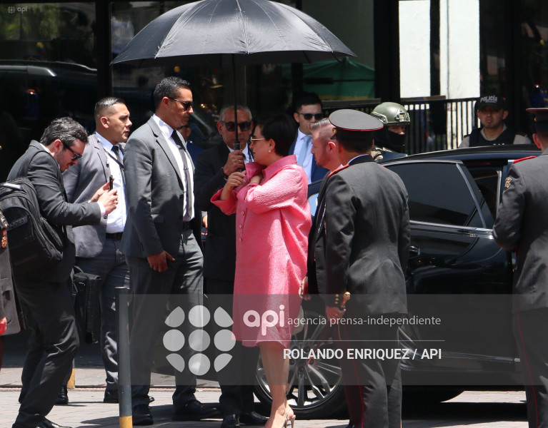 OFRENDA FLORAL PRINCIPE DE ABU DABI