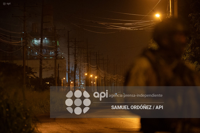 AMBIENTE INCENDIO REFINERIA DE ESMERALDAS