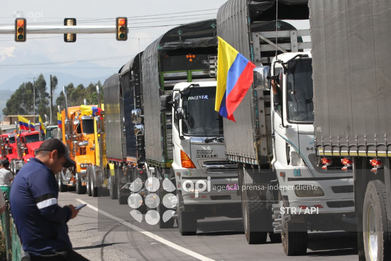 TRANSPORTISTAS RECHZAN ARANCELES EN CARCHI