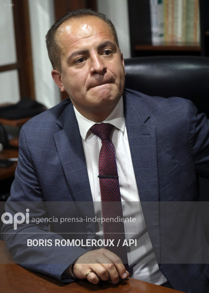 CUENCA-NUEVO FISCAL DEL AZUAY-MARCO FLORES