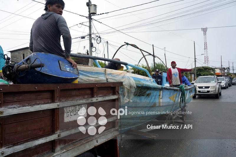 GYE-PESCADORES AFECTADOS LLUVIA