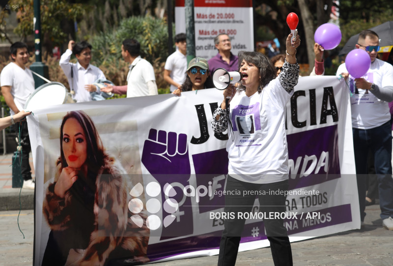 CUENCA-PLANTON POR MARIA FERNANDA