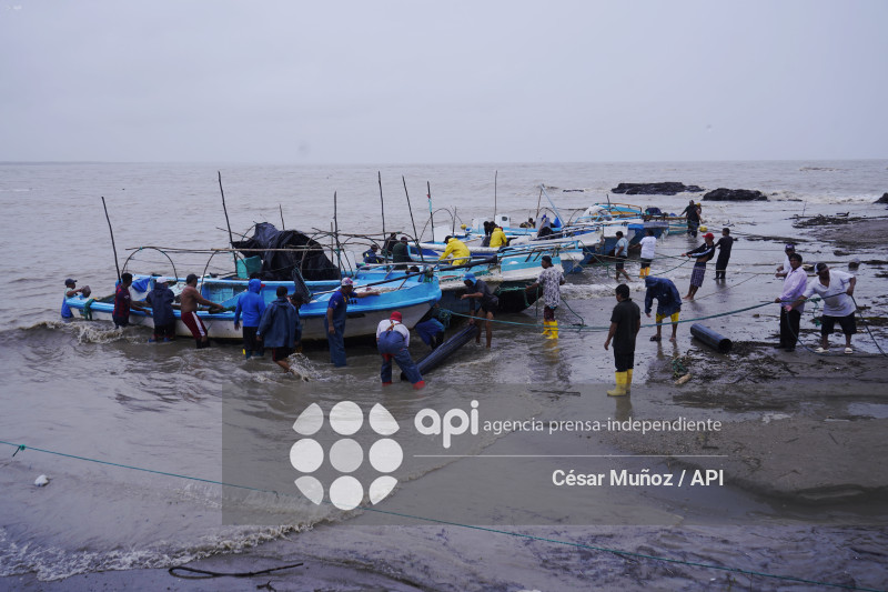 GYE-PESCADORES AFECTADOS LLUVIA