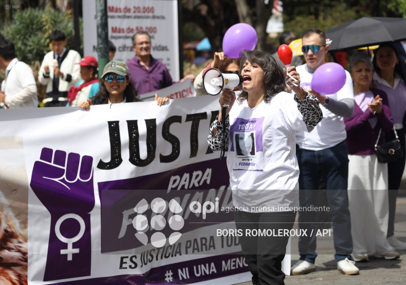 CUENCA-PLANTON POR MARIA FERNANDA
