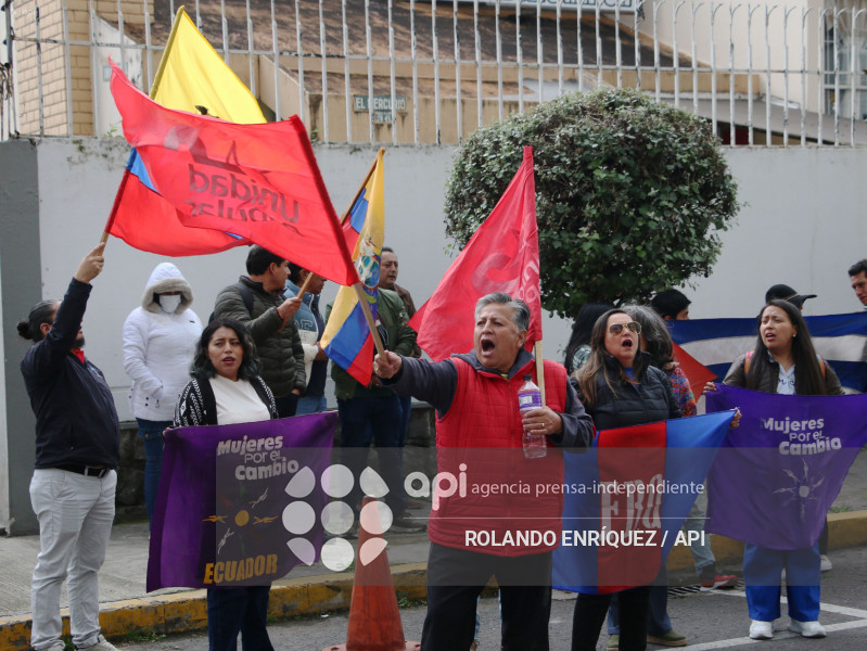 GRUPOS SOCIALES APOYO  A EMBAJADA DE CUBA