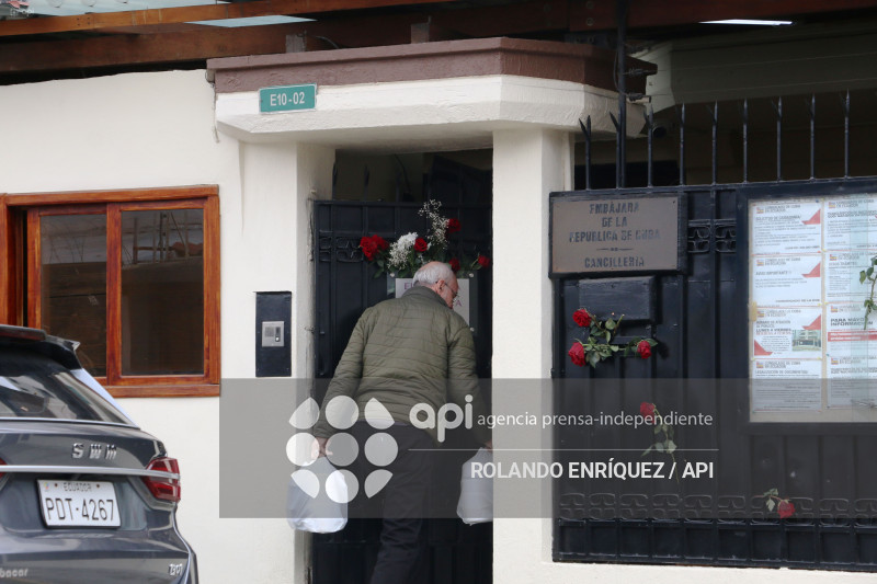 AMBIENTE EMBAJADA DE CUBA