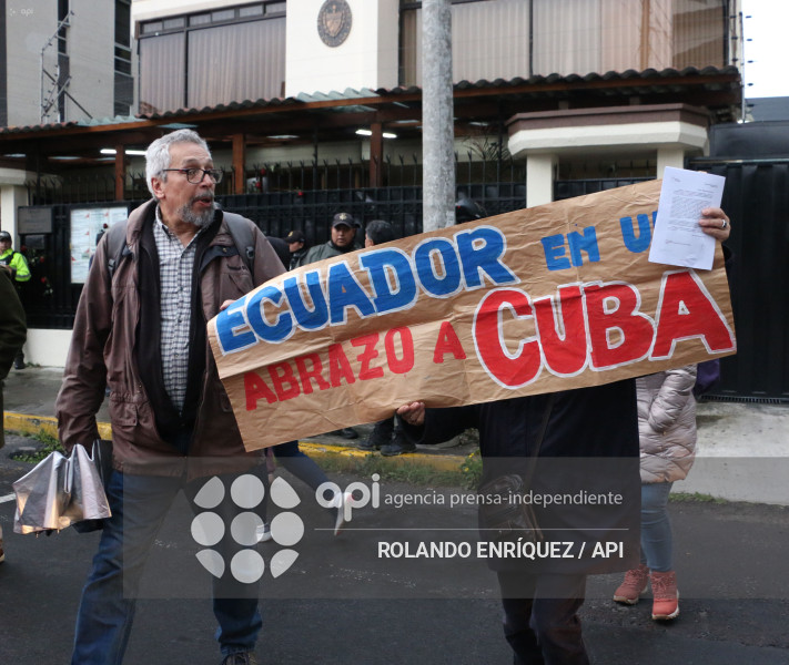 GRUPOS SOCIALES APOYO  A EMBAJADA DE CUBA
