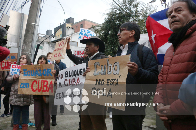 GRUPOS SOCIALES APOYO  A EMBAJADA DE CUBA