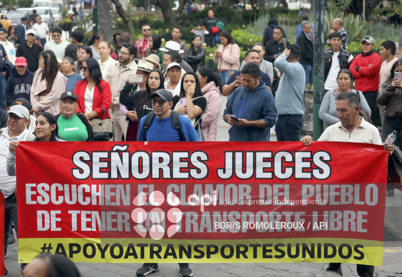 CUENCA-PROTESTA TRANSPORTISTAS CANTONES