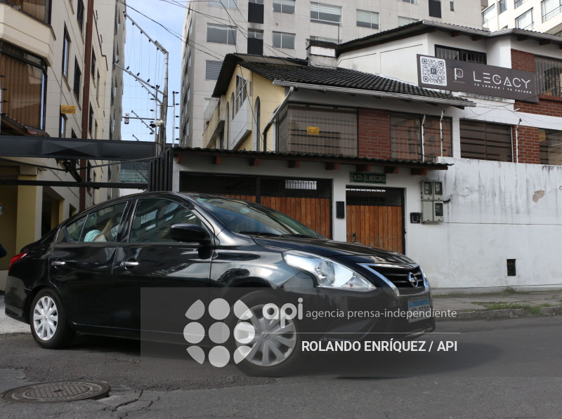 SALIDA FUNCIONARIOS DE LA EMBAJADA DE CUBA