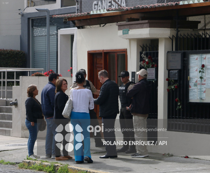 SALIDA FUNCIONARIOS DE LA EMBAJADA DE CUBA