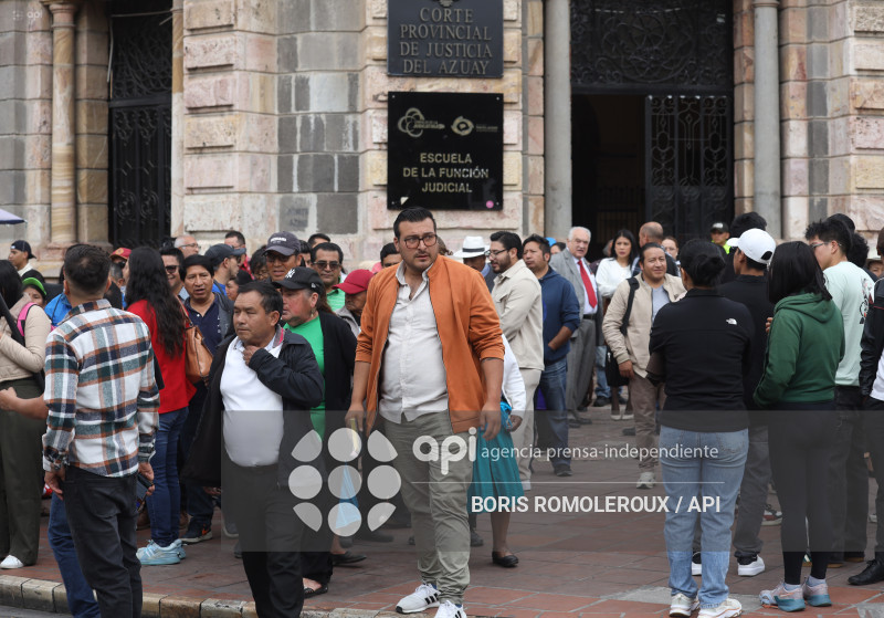 CUENCA-PROTESTA TRANSPORTISTAS CANTONES