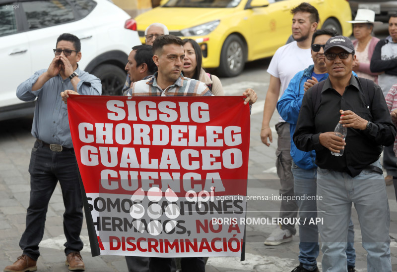 CUENCA-PROTESTA TRANSPORTISTAS CANTONES