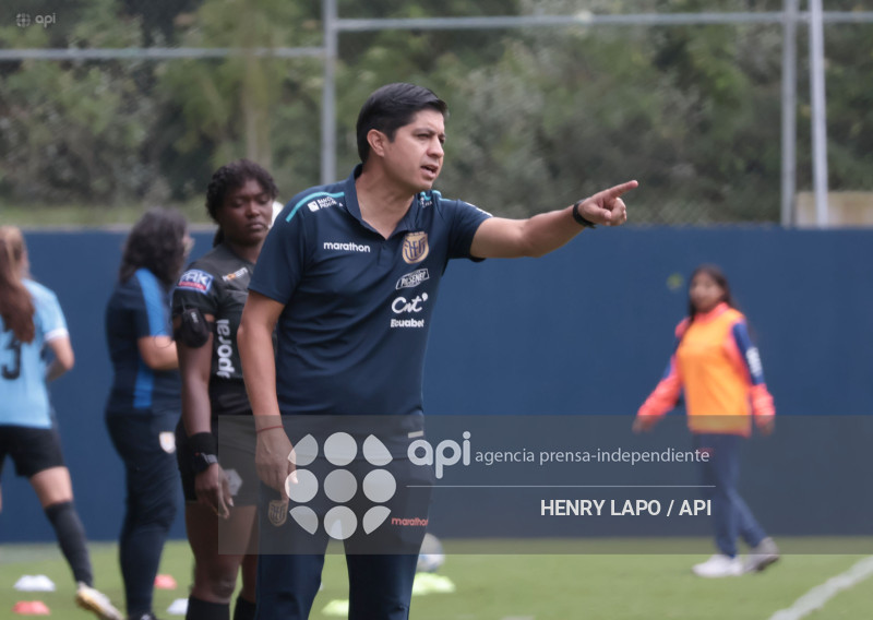 FEMENINO ECUADOR VS URUGAY