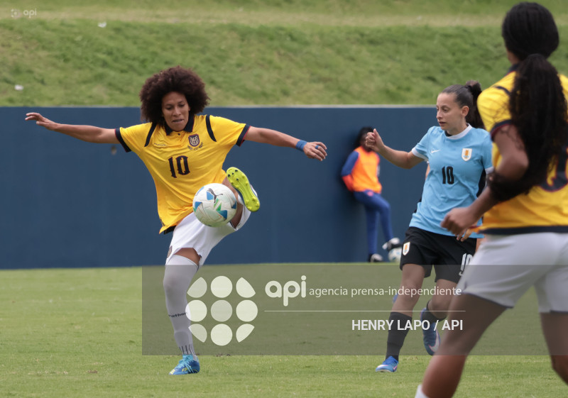 FEMENINO ECUADOR VS URUGAY