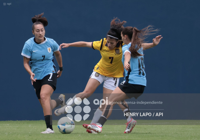 FEMENINO ECUADOR VS URUGAY