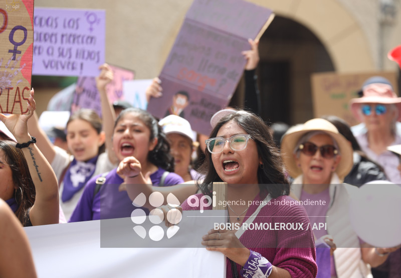 CUENCA-8 M-MARCHA DIA DE LA MUJER